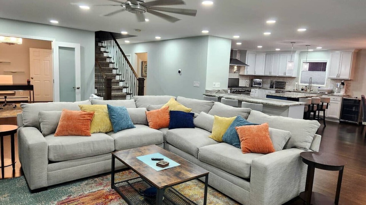 Pearl Beach House | "Charlie's on the North Channel" Beautiful Home