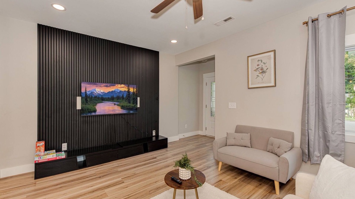 Charlotte House | Charlotte 5 Bedroom Home with Hot Tub, Patio and Games! Near Uptown & Airport!