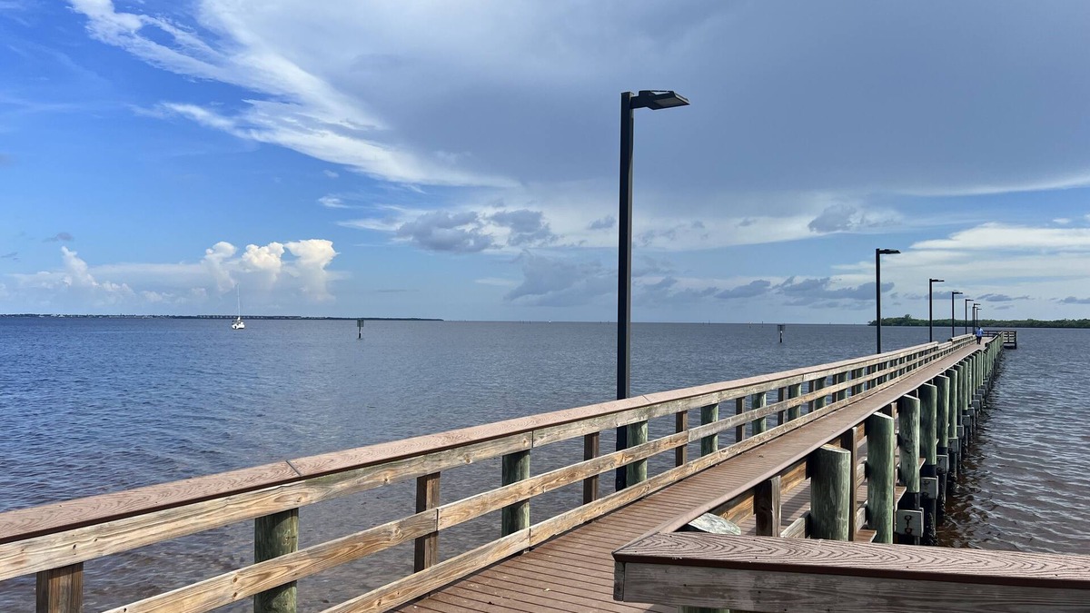 Edgewater House | Charlotte House Waterfront Getaway - 3 Min Walk to the Beach!