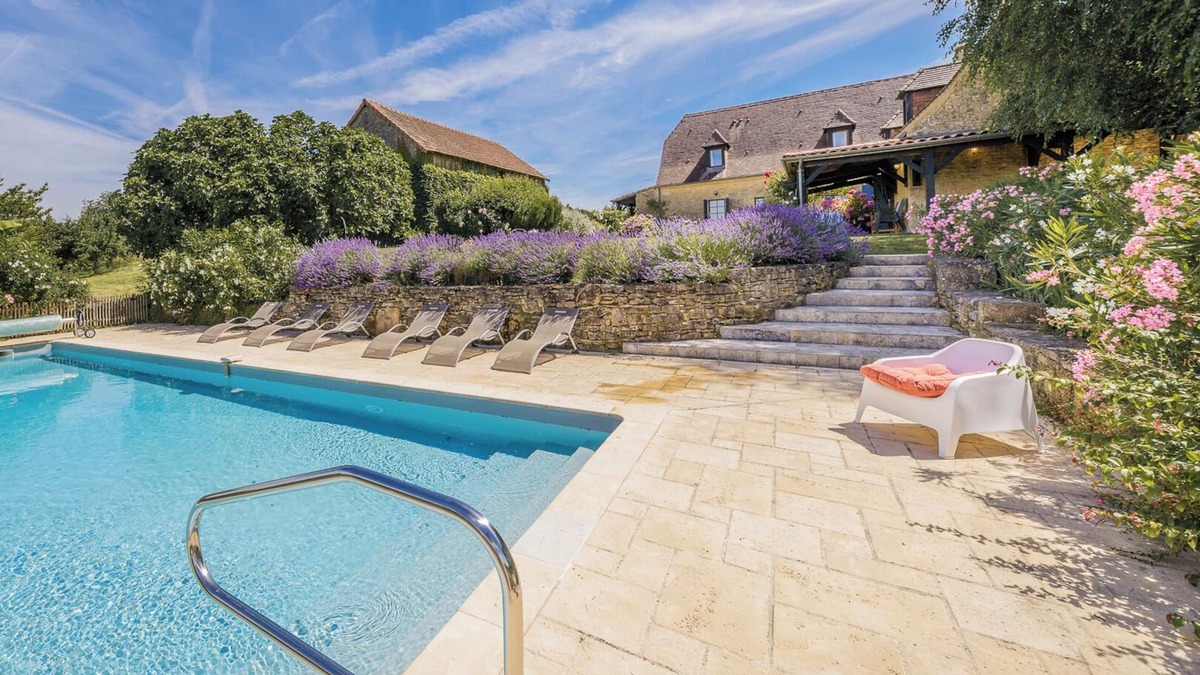 Sergeac House | Charlotte, luxury villa with private swimming pool and beautiful view.