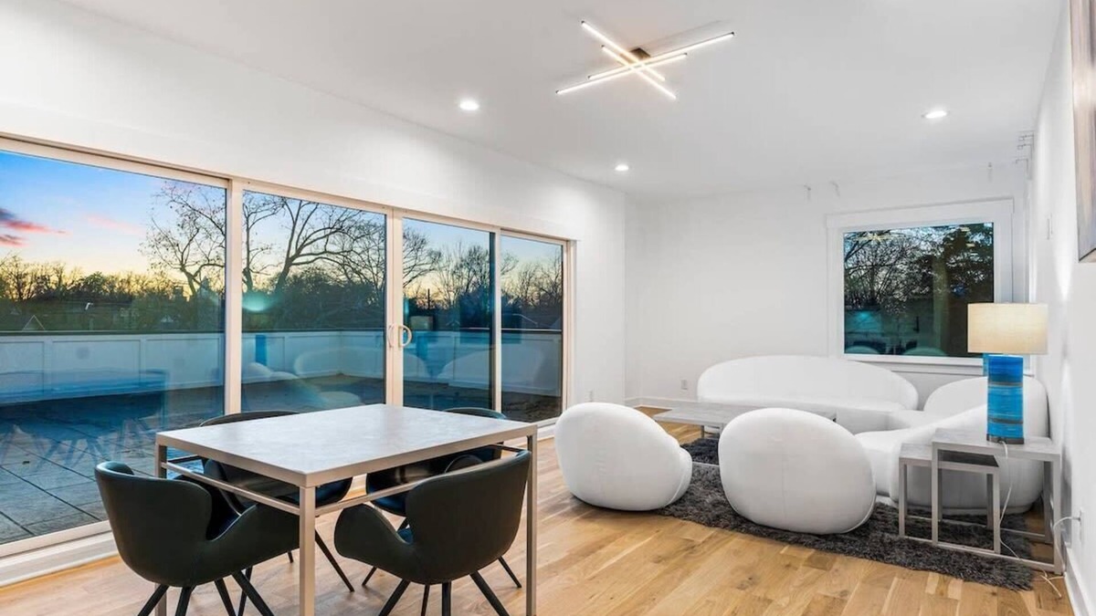 North Charlotte House | Charlotte's Modern Luxe Home - Your Stylish Haven
