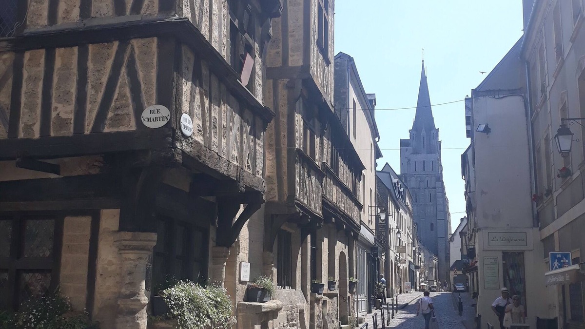 Bayeux Apartment | CHARM, apartment in the heart of old Bayeux