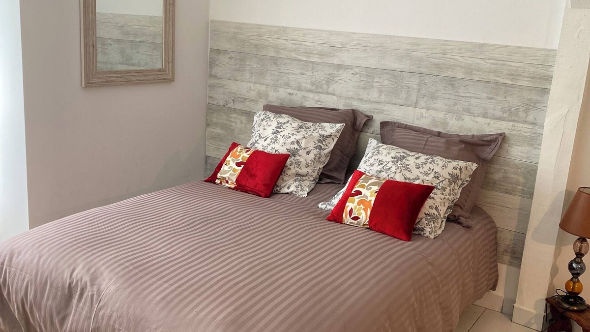 Saint-Arnoult-en-Yvelines Apartment | Charmant Studio en Centre Ville