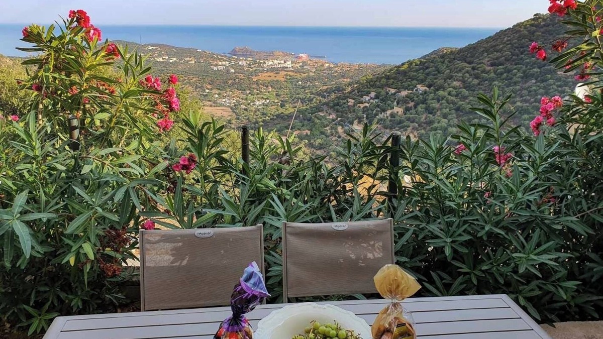 Santa-Reparata-di-Balagna Apartment | Charmant T2 rez de Villa vue sur la mer