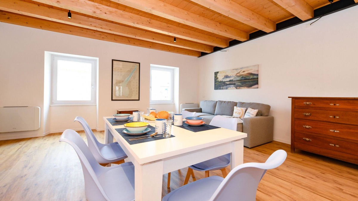 Assenza Apartment | Charm Lakefront Apartment Panorama MGH