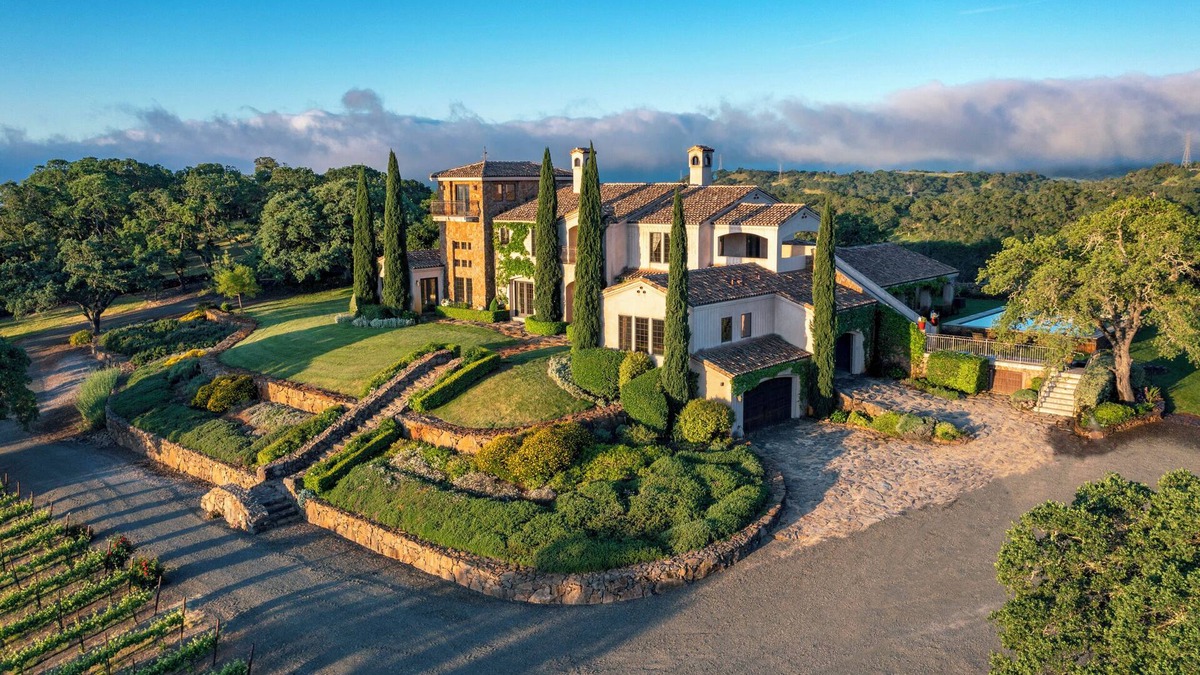 Fairfield Villa | Charm of Villa Capricho - Private 25-acre Wine Country Estate w/Pool, Vineyard