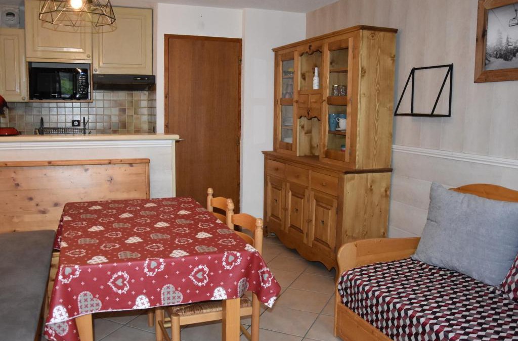 Pralognan-la-Vanoise Apartment | Charmant 2 pièces avec jardin, piscine chauffée, près des pistes et centre - FR-1-464-178