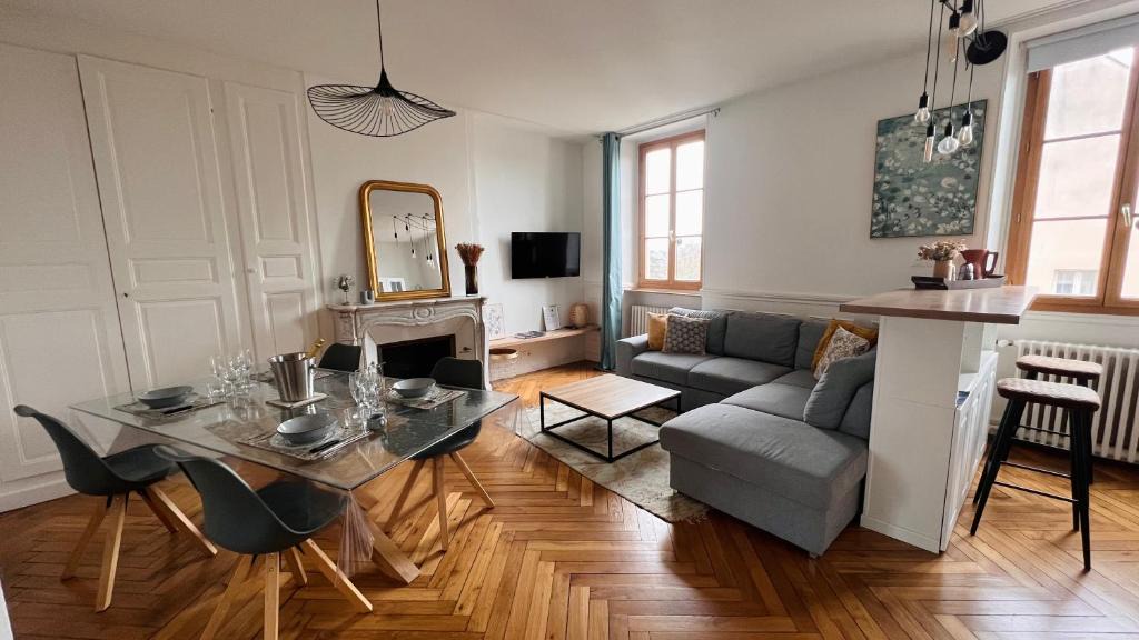 Auxerre Apartment | Charmant appartement plein centre ville - parking privé