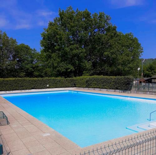 Bauche Other | Charmant Bungalow avec piscine et emplacement voiture