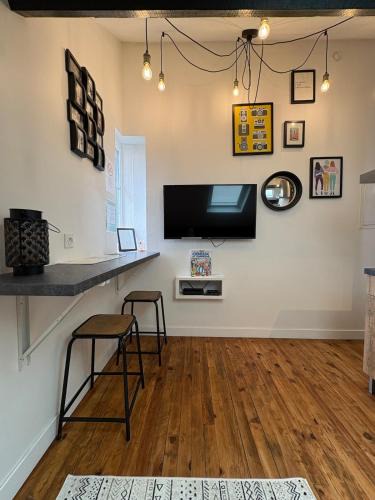 Saint - Michel Apartment | Charmant studio en centre ville