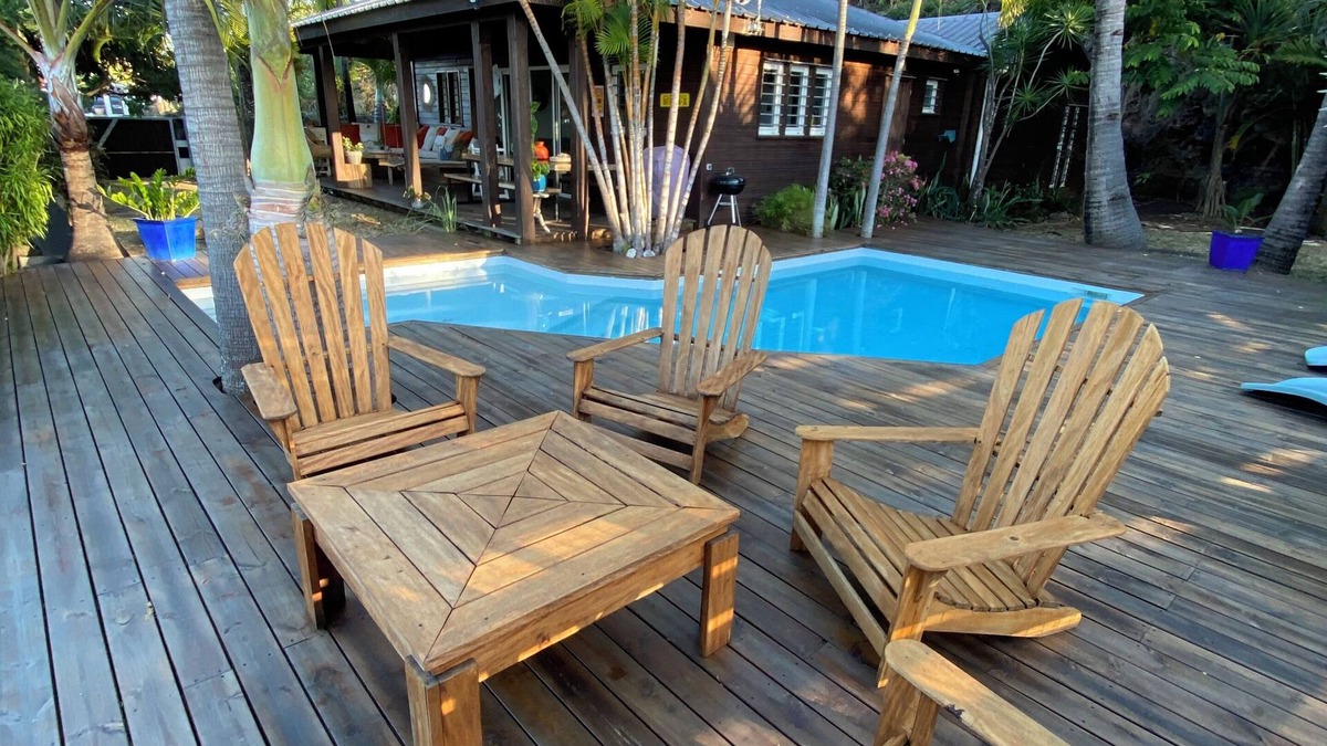 Saint-Leu House | Charmante Maison Bois Jardin Exotique aux Colimaçons à Environ 10min de Kélonia!