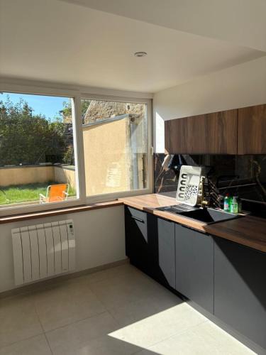 Saint-Marceau House | Charmante maison de pierre rénovée a 5min de Charleville-Mézières