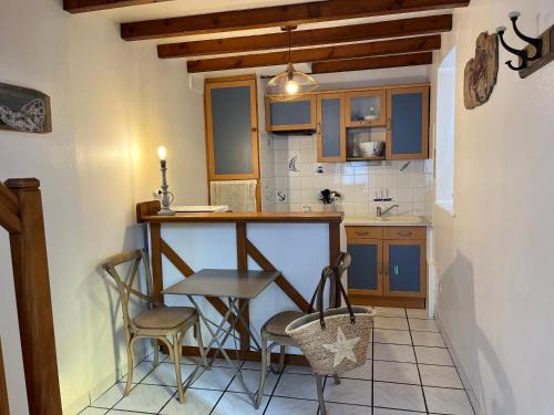 Barfleur House | Charmante maison de pêcheur 50 m de la plage et du Port