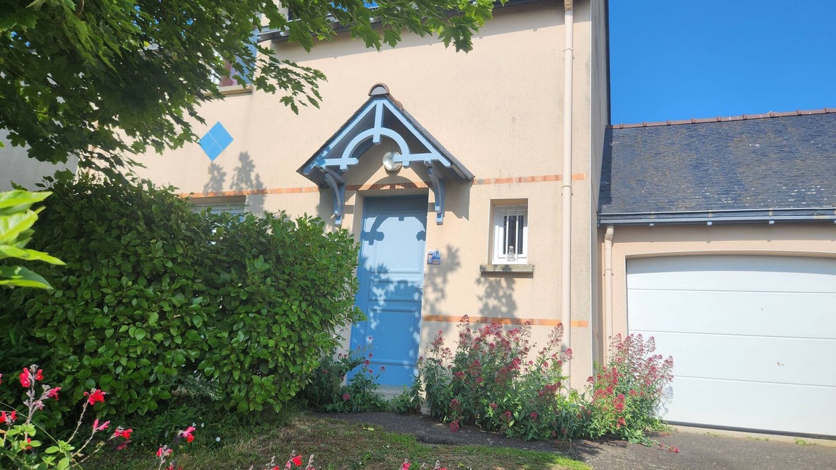 Parame House | Charmante Maison et son Jardin Dans Quartier Très Calme