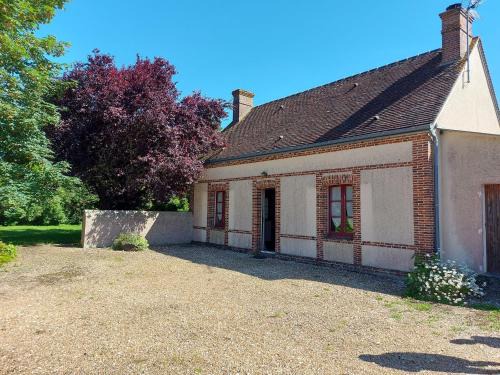 La Saucelle House | Charmante Maison Rénovée avec Jardin, BBQ et Loisirs à La Saucelle - FR-1-581-13