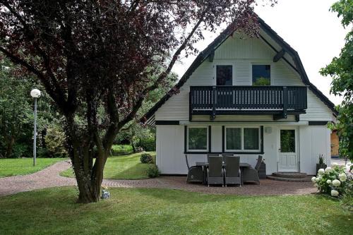 Merkenfritz Apartment | Charmantes Ferienhaus mit Garten, Kamin & Teich