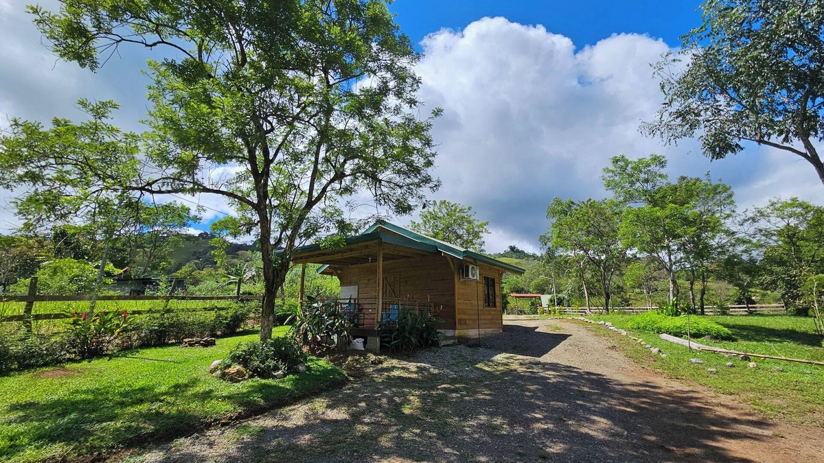 San Isidro de El General Cabin | Charming cabin with WiFi in San Isidro de El General, 40 minutes to the beach
