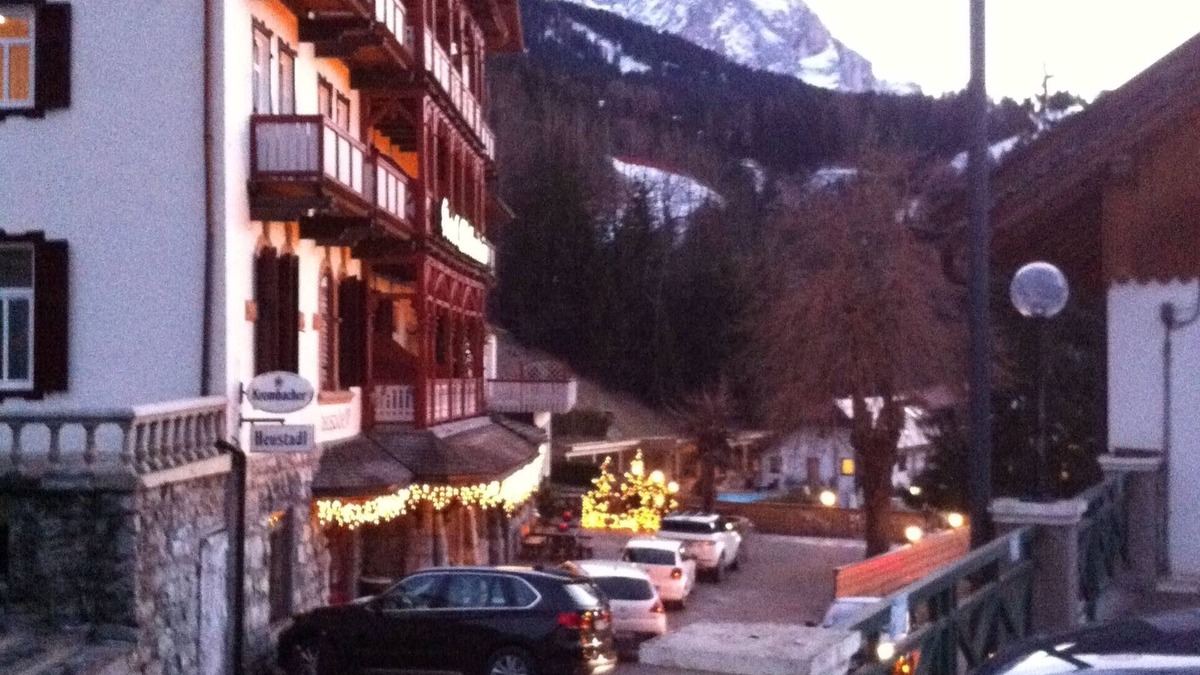 Selva di Val Gardena Apartment | Charming and cozy apartment just steps from the ski slopes