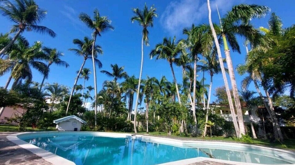 La Iglesia Apartment | Charming 1 bdr apt Popy beach. Close to all amenities. Safe residencial w/pool.