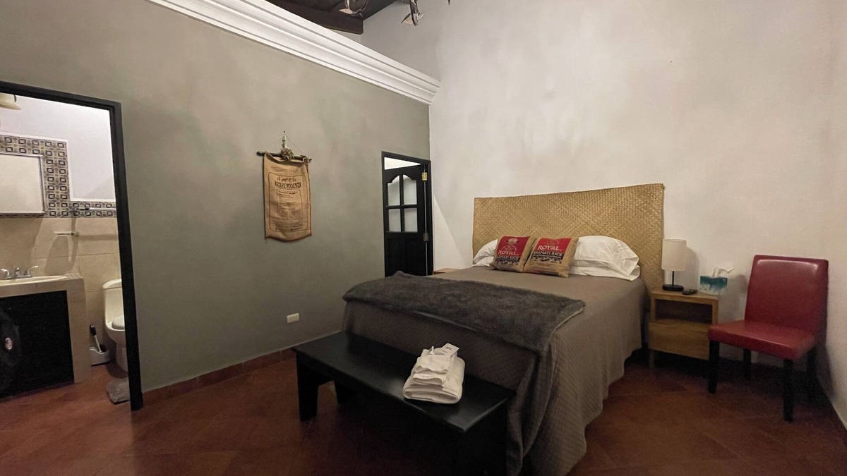 Antigua Guatemala House | Charming 1 bedroom with private bathroom, shared house in Antigua GT, with WiFi