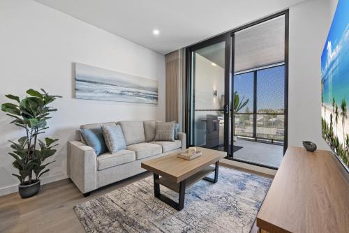 North Fremantle Apartment | Charming 1-Bed with Rooftop Access & Parking