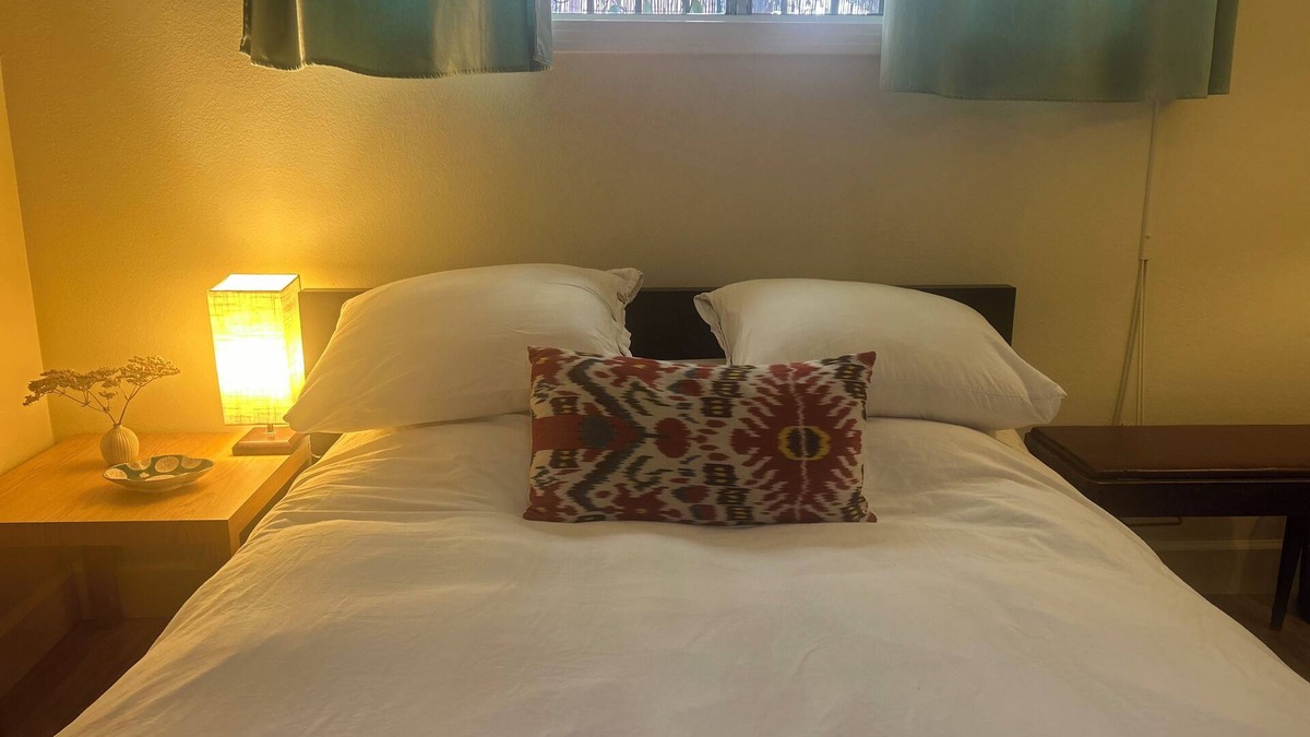 Downtown Los Angeles House | Charming 1-bedr in house with AC, WiFi surrounded by nature in heart of LA