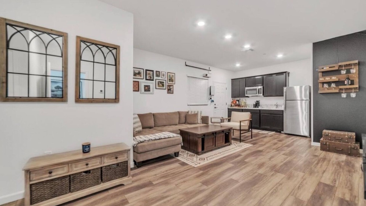 Rancho Cordova House | Charming 1-bedroom Private Suite in brilliant Rancho Cordova with Separate Entry