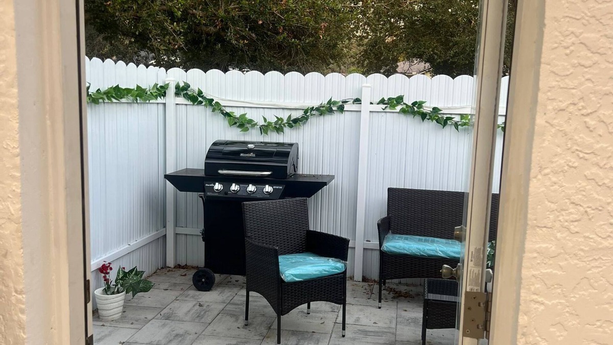 Olga Apartment | Charming 1-bedroom apartment with WiFi, fitness room in Fort Myers