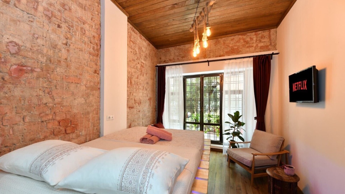 Karakoy Apartment | Charming 1-bedroom apartment with WiFi, AC in fabulous Istanbul
