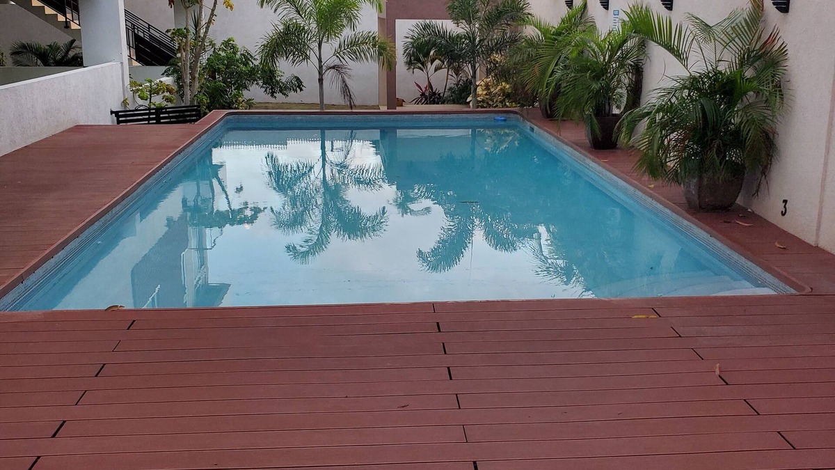 Saint Andrew Apartment | Charming 1-bedroom apartment with AC, WiFi in awesome Kingston!