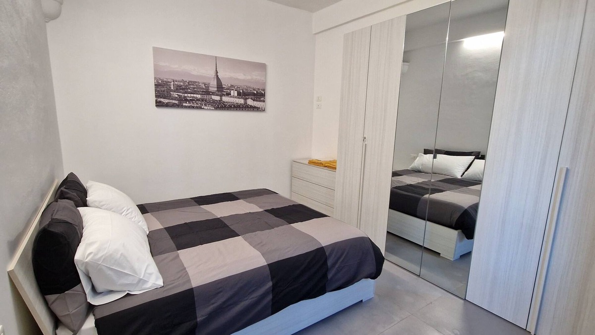 San Donato - Campidoglio Apartment | Charming 1-bedroom apartment with AC, WiFi in enjoyable Torino 150mt from subway