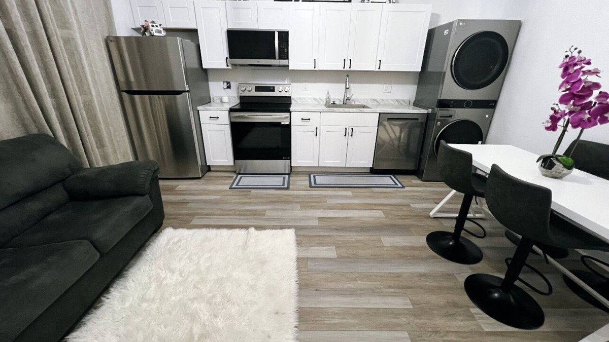 Ocoee Apartment | Charming 1-bedroom apartment with pool, WiFi, AC centrally located!