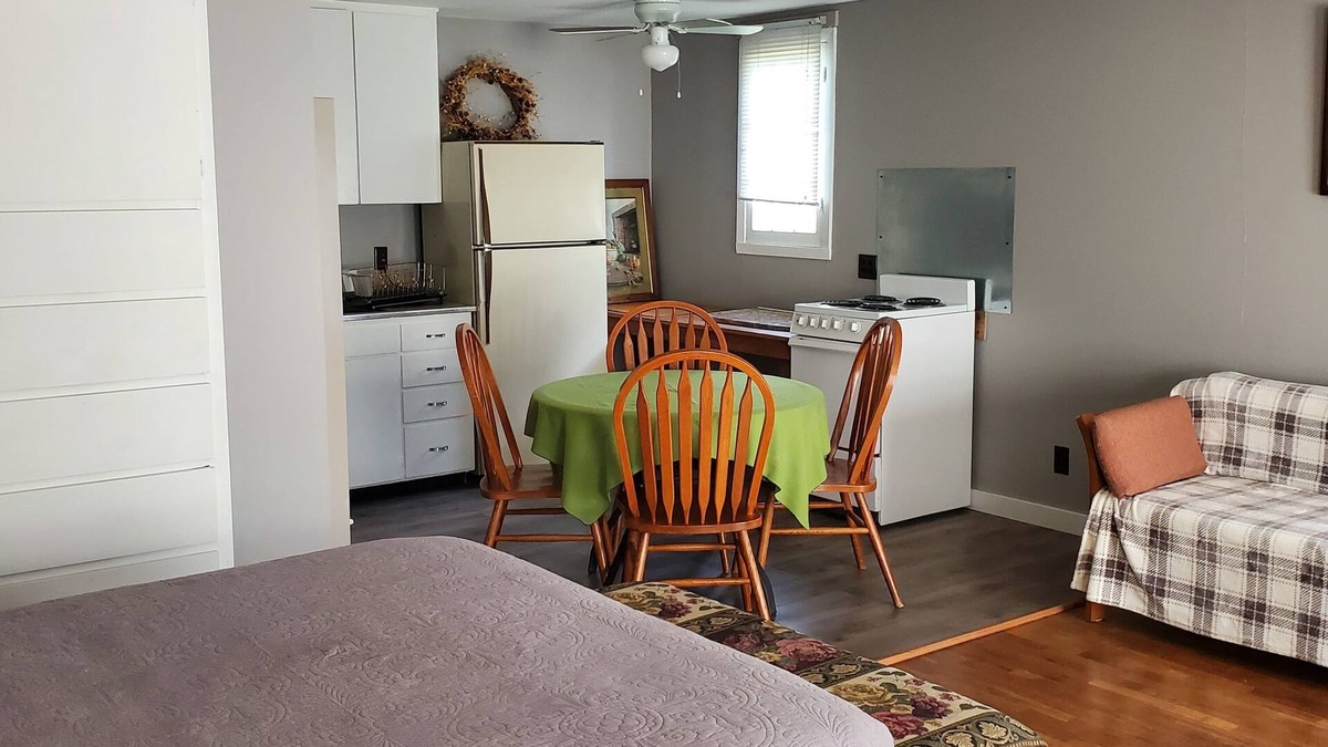 Buffalo Apartment | Charming 1-bedroom apt Buffalo WY, on creek, AC, WiFi, & 1 block from downtown.