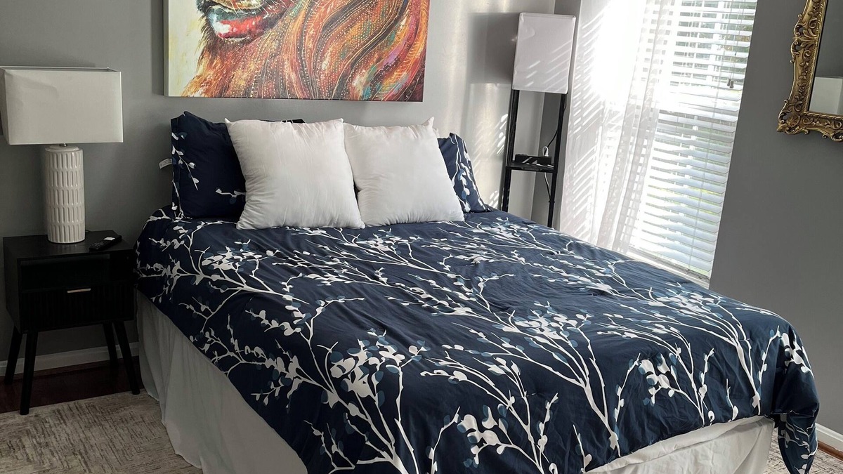 Dale City House | Charming 1-bedroom/bath available close to DC.