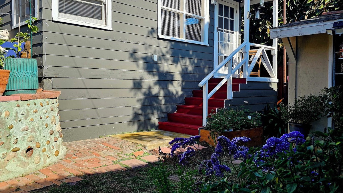 University Heights House | Charming 1-bedroom bungalow:private fenced backyard,WiFi,AC, views in San Diego