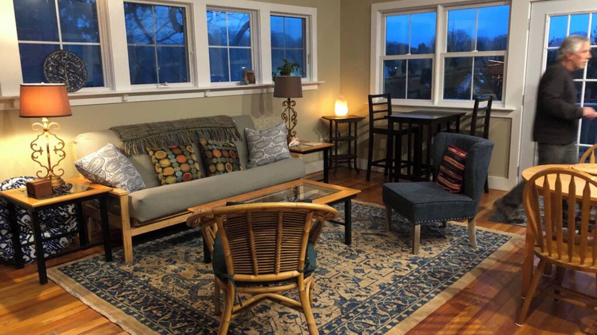 Wakefield-Peacedale Cottage | Charming 1-bedroom cottage walkable to town, bike path; a short drive to beaches