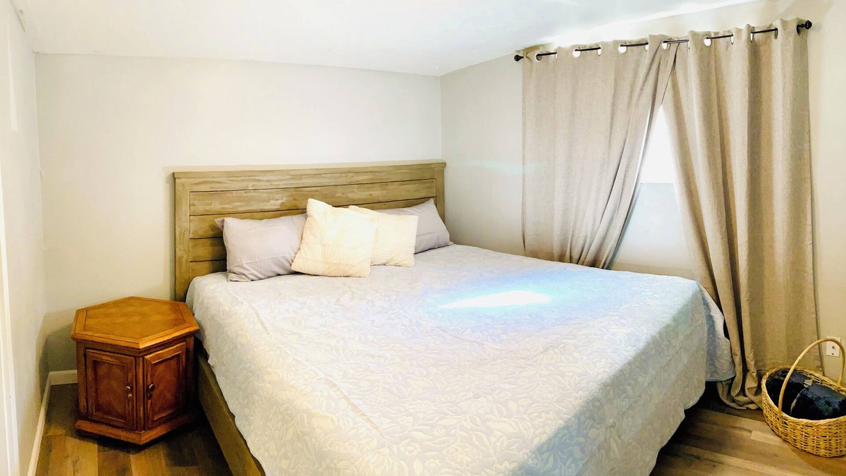 Arvada Cottage | Charming 1-bedroom cottage in enchanting Arvada with AC, WiFi
