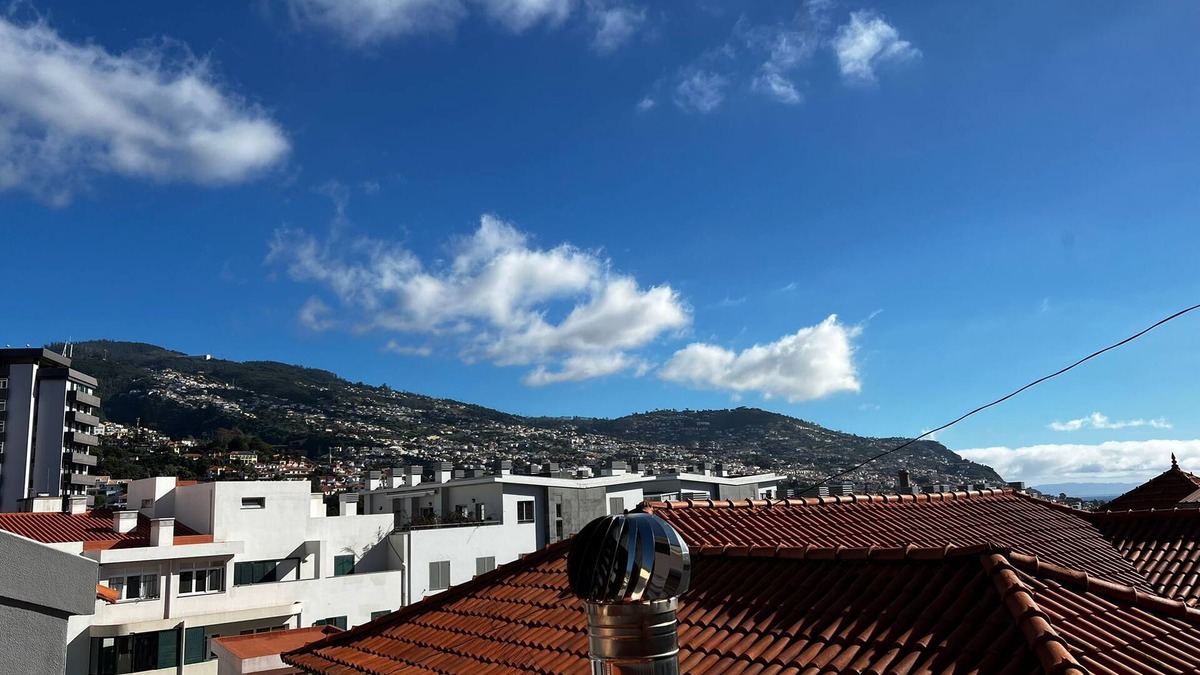 Imaculado Coracao de Maria House | Charming 1-bedroom cozy house in ncenter of fabulous Funchal with WiFi
