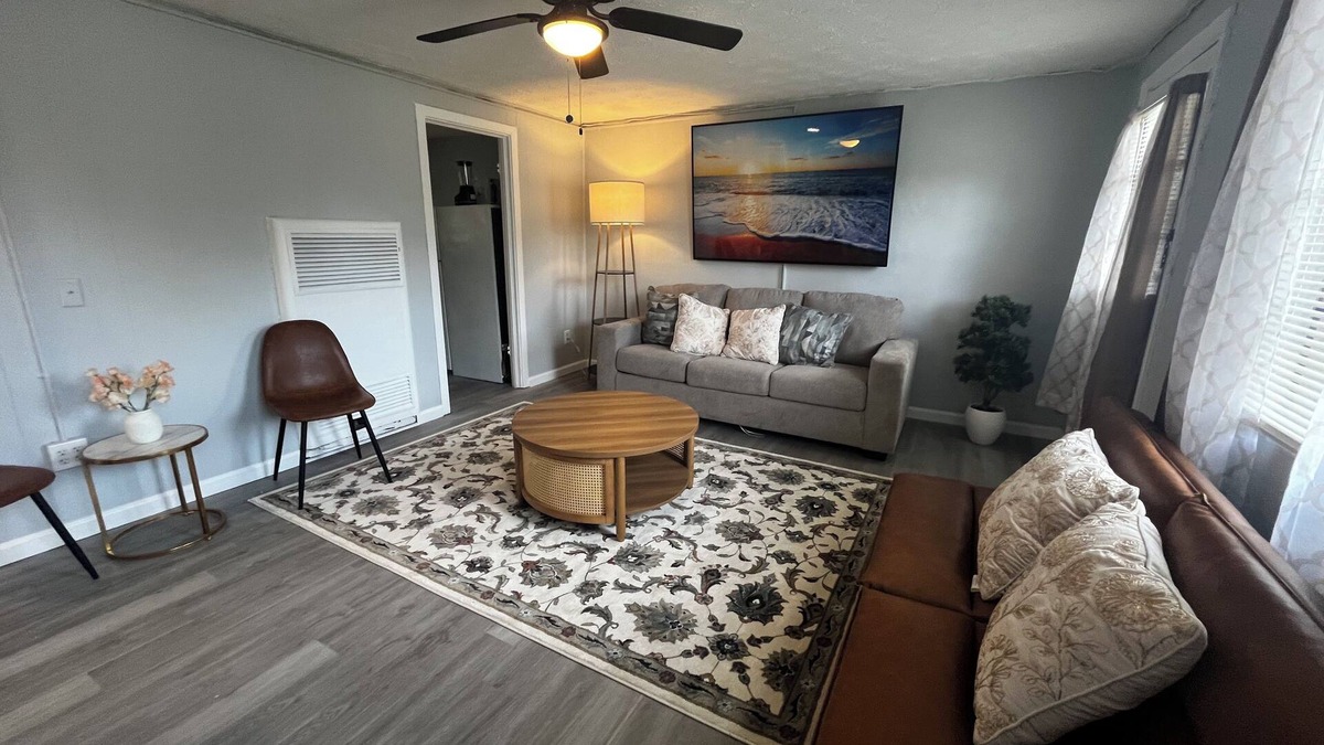 Valdosta Apartment | Charming 1-bedroom historical apartment in tranquil Valdosta