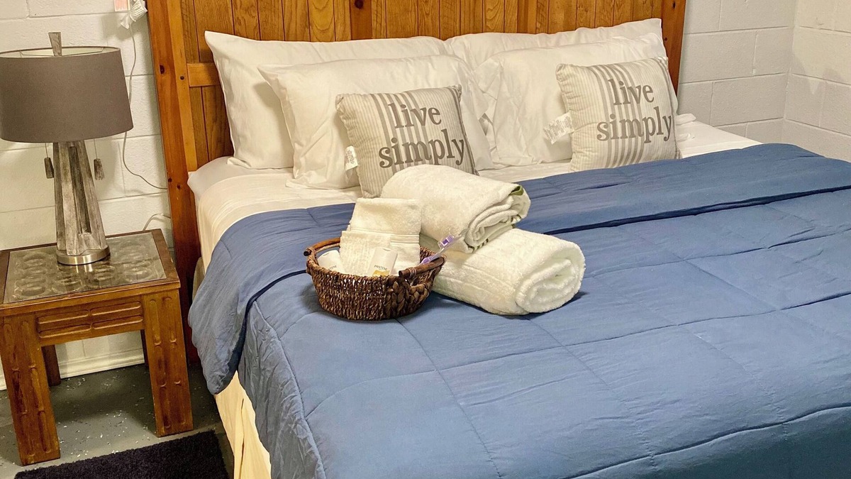 Ingleside House | Charming 1-bedroom house with WiFi and AC in quaint Ingleside.