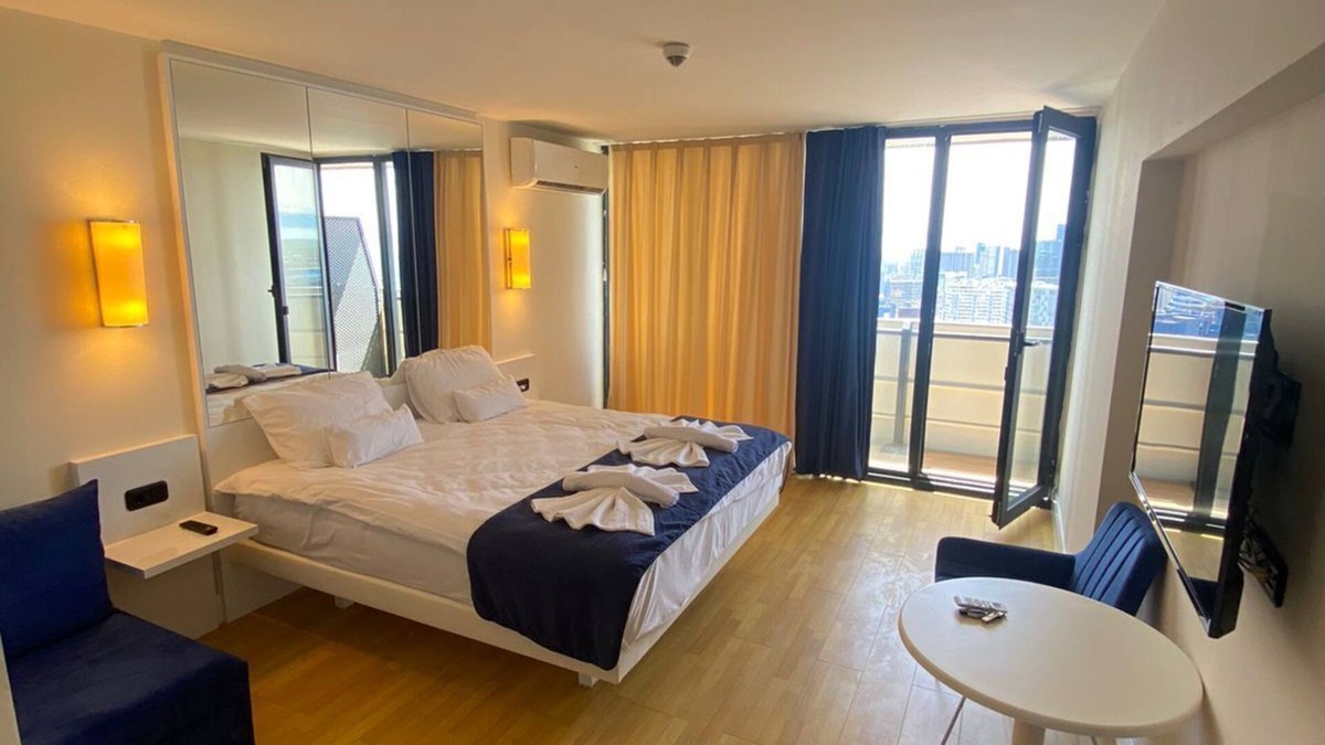 New Boulevard Hotel | Charming 1-bedroom hotel in wonderful Batumi with WiFi, AC