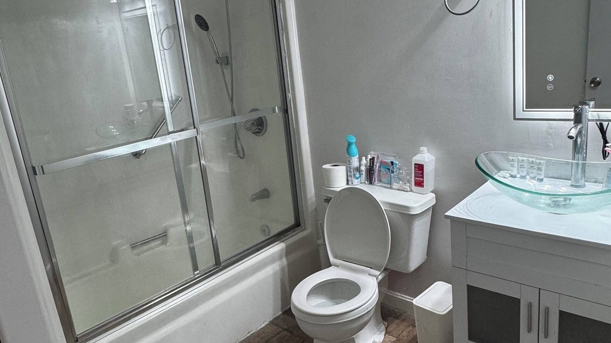 Richmond House | Charming 1-bedroom house with WiFi and AC in serene Richmond
