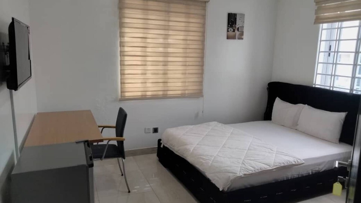 Adentan Cabin | Charming 1-bedroom lodge in superb Accra with AC