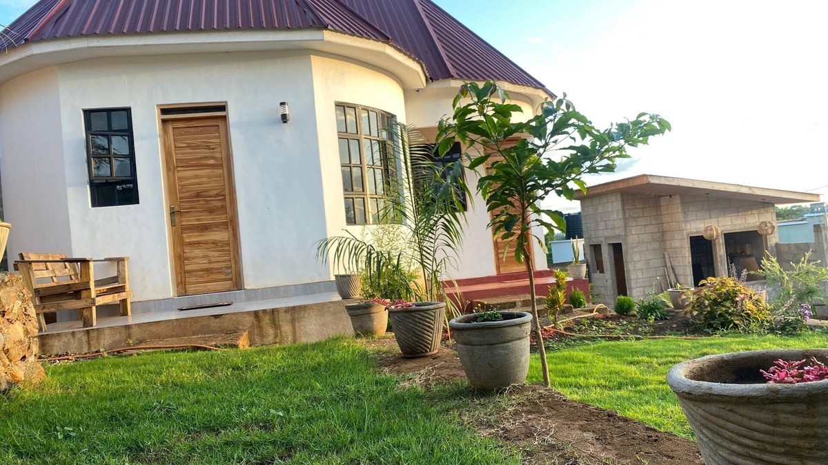 Arusha Cabin | Charming 1-bedroom Lodge in marvelous Arusha with WiFi