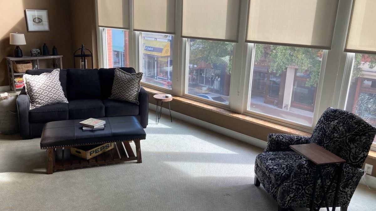 Paducah Apartment | Charming 1-bedroom Loft apartment in downtown Paducah with AC, WiFi Sleeps 6.