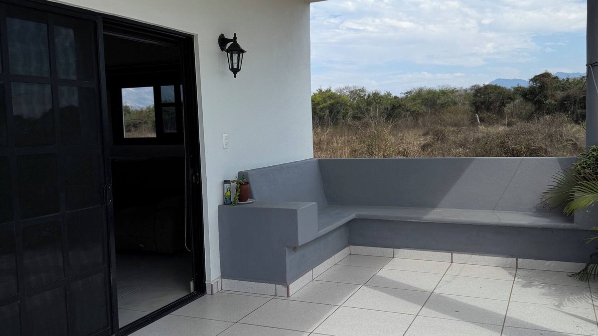 La Union de Isidoro Montes de Oca House | Charming 1-bedroom house with WiFi, AC in welcoming La Saladita