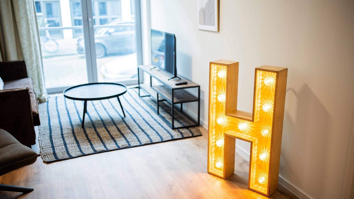 Kop van Zuid Apartment | Charming 1 bedroom serviced apartment 57m2 -PRH10C-