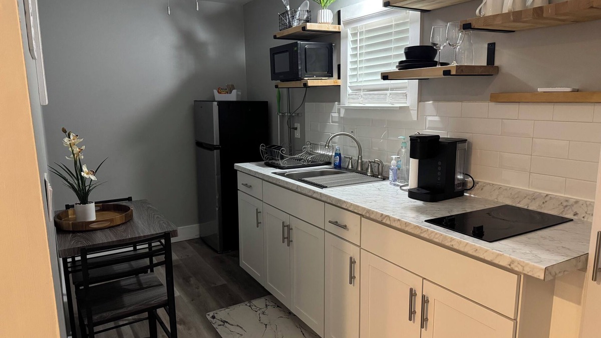 Douglasville House | Charming 1-bedroom house in nice Douglasville with WiFi, AC
