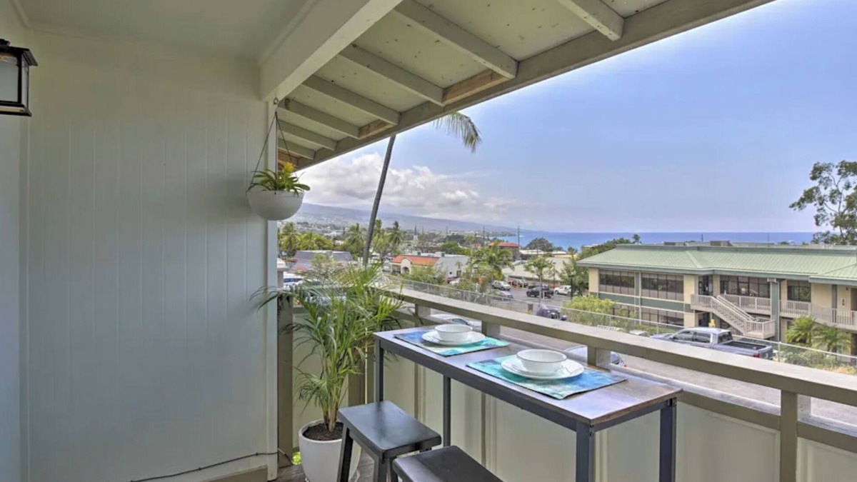 Historic Kailua Village Apartment | Charming 1-bedroom apartment with AC, WiFi in beautiful Kailua-Kona