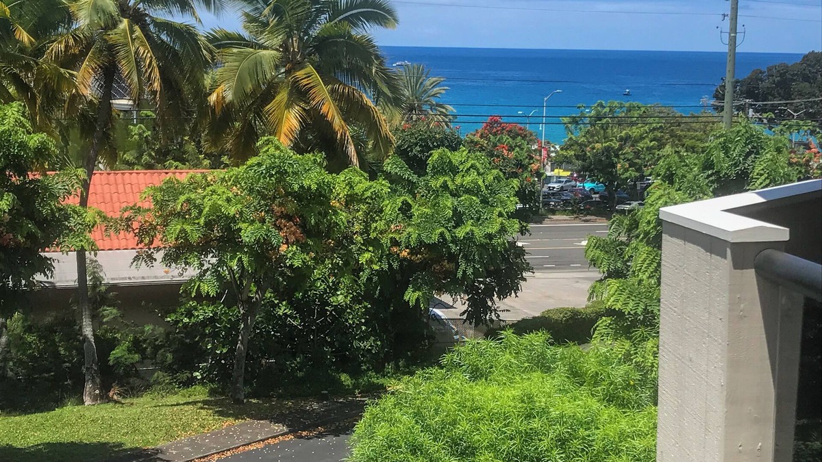 Historic Kailua Village Condo | Charming 1-bedroom condo in downtown Kailua-Kona just 2 blocks from the beach